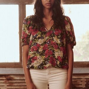 THE GREAT. • The Ponder Top in Hidden Garden Floral